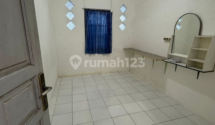 For Rent: 1-Story House in Kemayoran, Strategic Location, Negotiable.