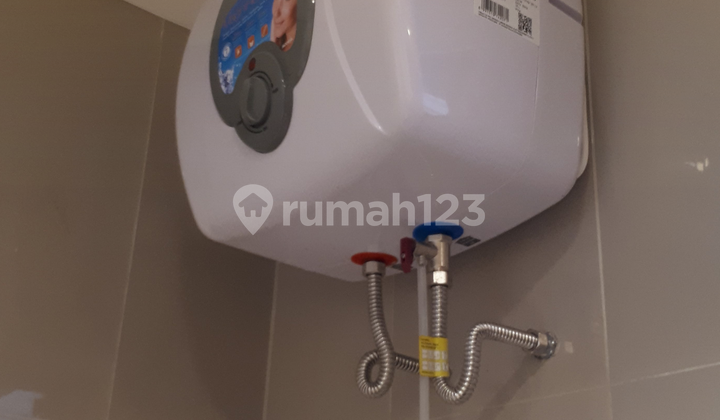 For Sale !!! 1 BR (Furnished) Apartment, M-Town Signature, Summarecon Serpong - Tangerang 2