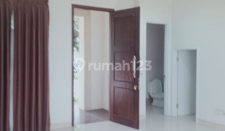 For Sale !!! Beautiful Ready-to-Occupy House in BSD Eminent Vivacia (10 X 18) 3 Bedrooms + 1 Facing South 2
