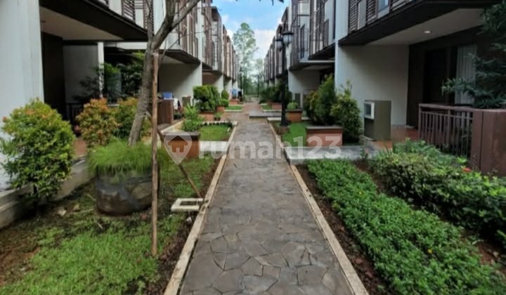 Rumah Murah 1.55 Nego Greenwich Park Whelford Ini Harga Paling Murah Masih bisa Nego Sedikit Fasilitas 3 Club Gratis. Ac 4 Unit Masih Baru Lokasi Strategis Perbatasan Antara Bsd dan Gading Serpong Paramount 2