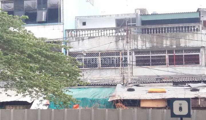 Dijual MURAH 2 Ruko tempel sebelah stasiun MRT Blok A, cocok untuk huni, usaha, dan Kos-kosan.