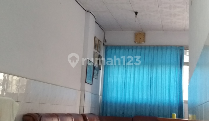 Ruko di Kebayoran Baru Dekat Stasiun MRT