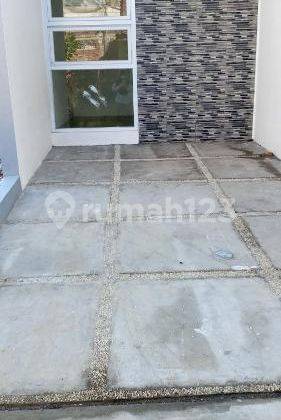 Rumah Putih Akada Padasuka di Cimahi Tengah 5