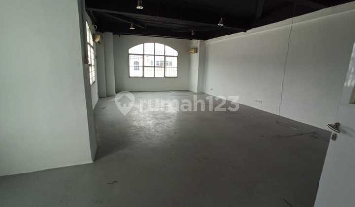Semi-Furnished 4-Story Permata Senayan Ruko For Sale 2