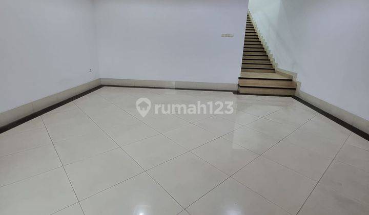 Rumah 2.5 Lantai Bagus 4 Kamar Tidur Setiabudi Jakarta Selatan 2