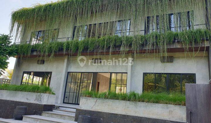 Villa Mewah Brand New Bali 2
