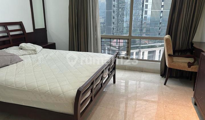 Semi-furnished 3-bedroom Sudirman Mansion apartment in SCBD for rent