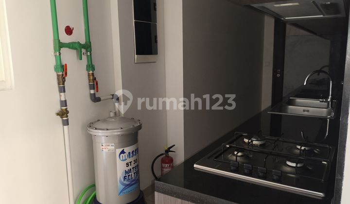 Semi-furnished 3 Bedrooms Pondok Indah Residence For Rent 2