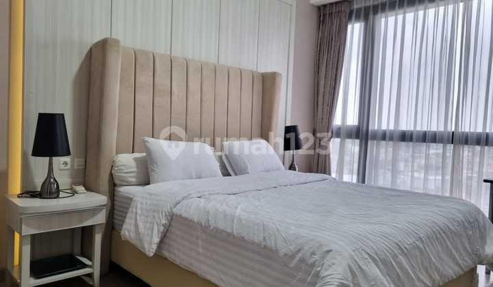 Furnished 3 bedrooms one park avenue apartment kebayoran lama for rent 2