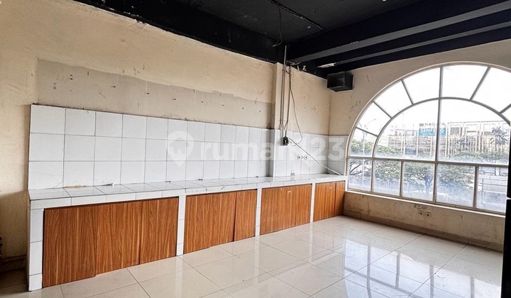 Unfurnished 4-Story Shophouse Sedayu Square Cengkareng For Rent 2