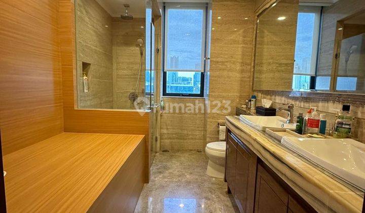 Apartemen District 8 mewah 4+1BR dekat area perkantoran SCBD 2