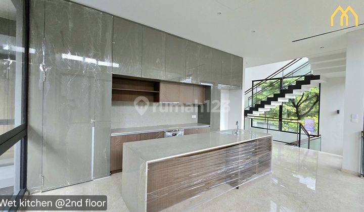 DIJUAL RUMAH CLUSTER LYNDON NAVAPARK DI BSD 2