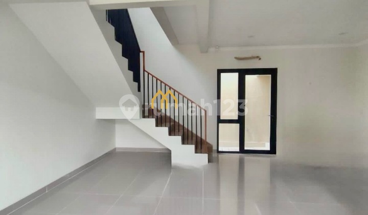 Dijual Rumah Modern Siap Huni 2,5 Lantai Cluster Flamboyan Alsut SHM 2