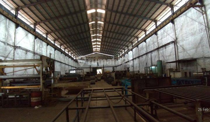 Pabrik di Jalan Utama Pinggir Tol Cakung Jakarta Timur 2