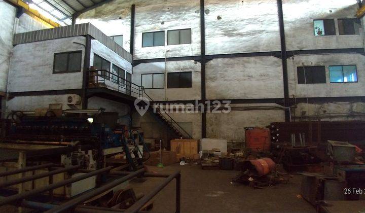 Pabrik di Jalan Utama Pinggir Tol Cakung Jakarta Timur 4