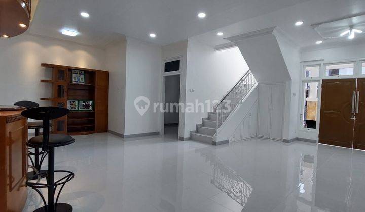 Rumah Modern Minimalis Regensi Melati Mas Bsd 2