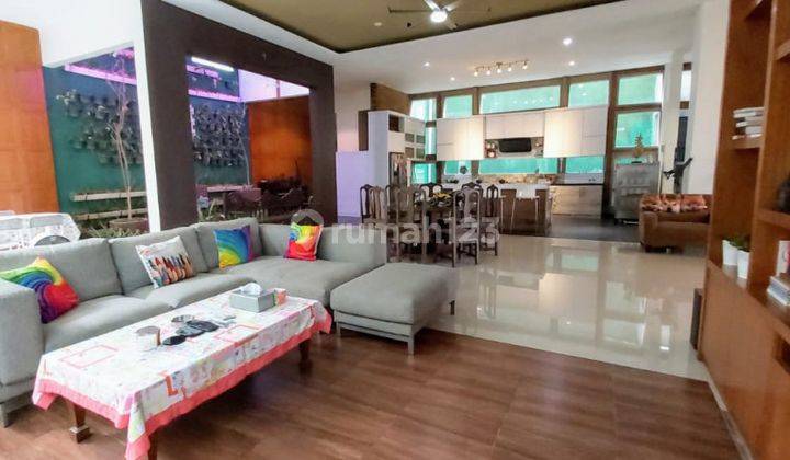 Rumah Mewah Arsitektur Modern Yang Cozy di Daerah Cinere 1