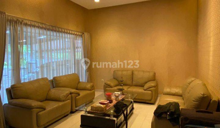 Rumah Nyaman Siap Huni di Area Kemang Jakarta Selatan 2