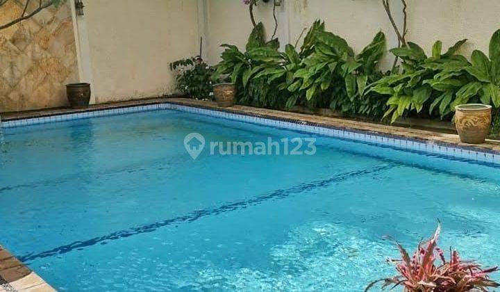 Rumah Hook Asri Dan Nyaman di Cipete, Jakarta Selatan 1