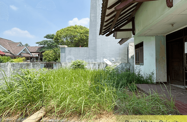 Rumah Tua Hitung Tanah Dalam Komplek Giriloka Bsd City, Tangerang Selatan 2