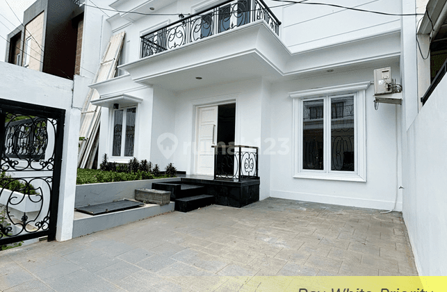 Rumah Modern Classic House Siap Huni Bintaro Jaya Sektor 9, Tangerang Selatan 2