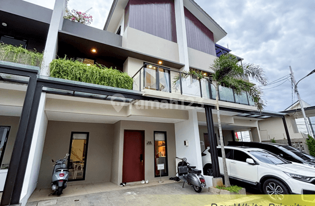 Rumah Privat Home 3 Lantai Dalam Townhouse Di Bintaro, Tangerang Selatan 2