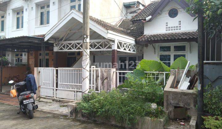 Di Jual Rumah 2 Lantai Lokasi Strategis Bebas Banjir  1