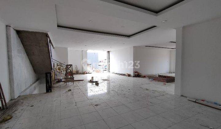 Dijual Rumah 3.5 lantai indent SHM di jembatan lima 2