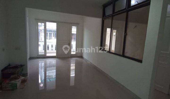 Dijual Rumah Bagus SHM di Keadilan row jalan 2 mobil 7