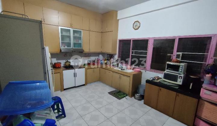 For Sale 4-Story House in a strategic and bustling location