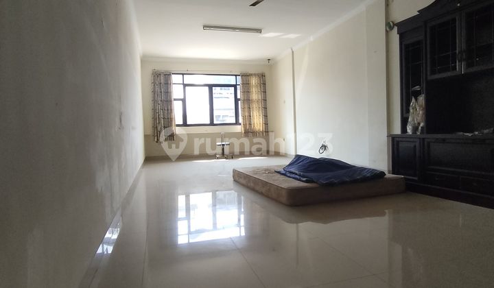 For Sale Nice 5-Story House with SHM in Jembatan Lima within the Compound