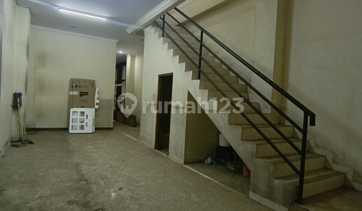 Shop House in Asemka Pasar Pagi, 2 Car Access Doors, All. 2