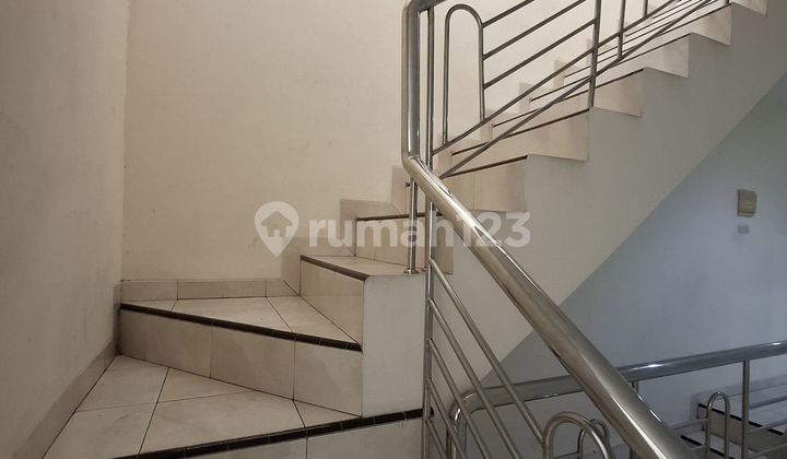 Nice House in a Quiet and Safe Complex Nice House in a Quiet and Safe Complex