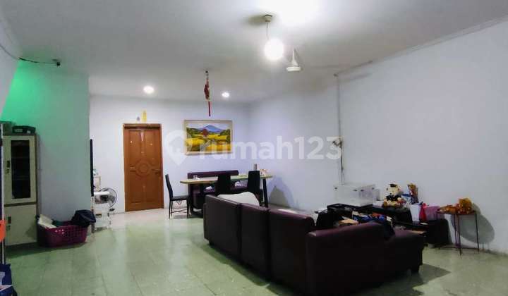 House in Jembatan Lima Raya Warehouse, Workshop, Cafe