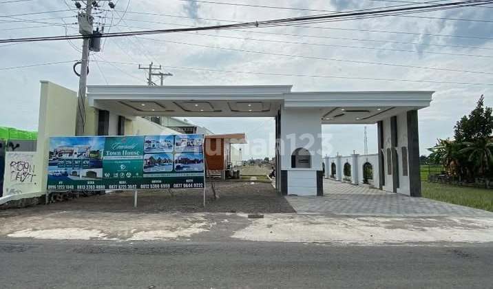 emerald town house perumahan premium selangkah ke STASIUN KLATEN 2