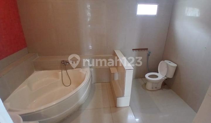 DIJUAL RUMAH 2.5 LANTAI DI SEKTOR GADING SERPONG 2