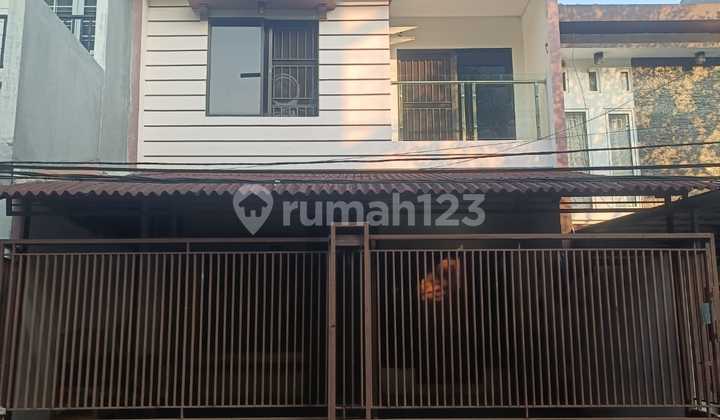 RUMAH DI TAMAN SEMANAN INDAH JAKARTA BARAT