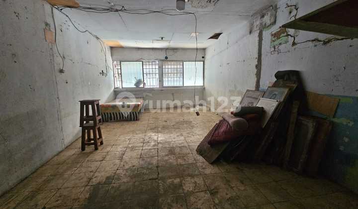 RUMAH DI JELAMBAR JAKARTA BARAT 2