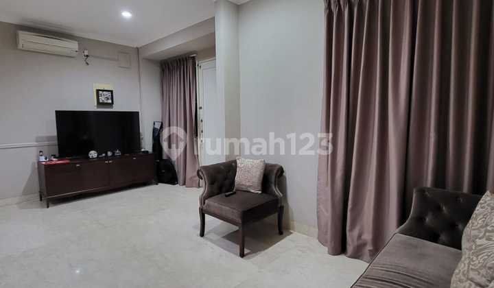 RUMAH DI GOLF LAKE RESIDENCE 2