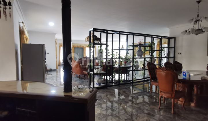 Dijual Rumah Mewah 2 Lantai dengan Full Furnished di Modernland Tangerang