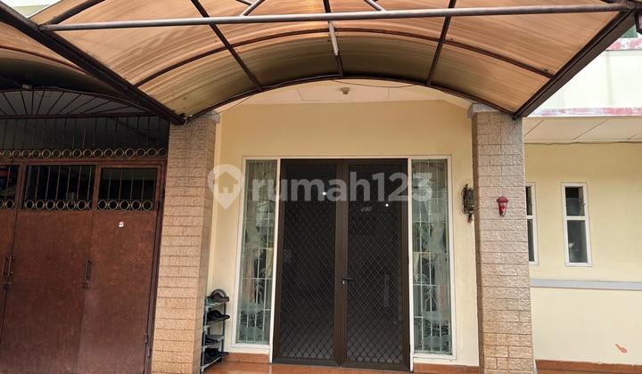 DIJUAL RUMAH 2 LANTAI DI TAMAN VILLA MERUYA 2