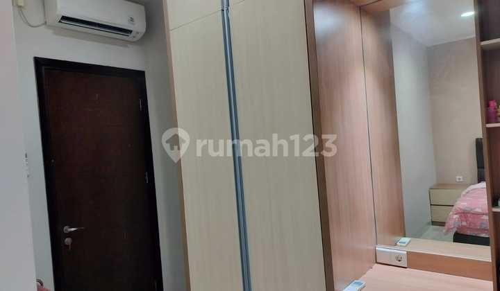 DIJUAL RUMAH 2.5 LANTAI DI GREEN LAKE CITY LOKASI STRATEGIS DIJUAL RUMAH 2.5 LANTAI DI GREEN LAKE CITY LOKASI STRATEGIS