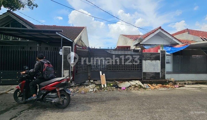 DIJUAL RUMAH TUA DI KARANG TENGAH