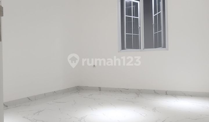 DIJUAL RUMAH 2 LANTAI DI JOGLO 2