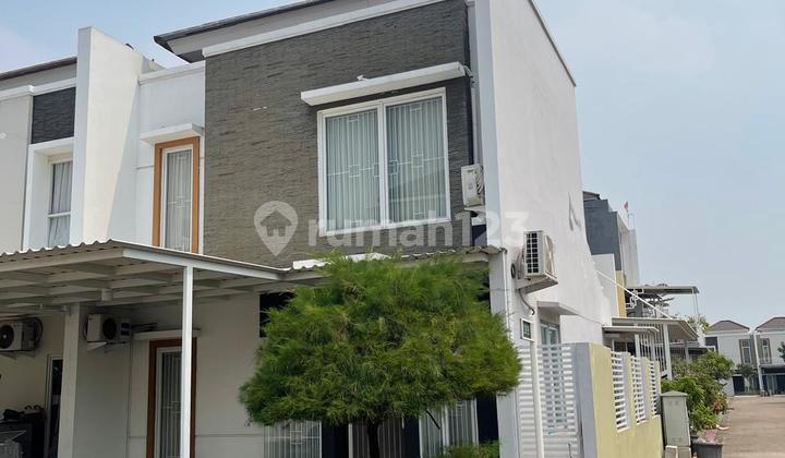 DIJUAL RUMAH 2 LANTAI POSISI HOOK DI SEPATAN