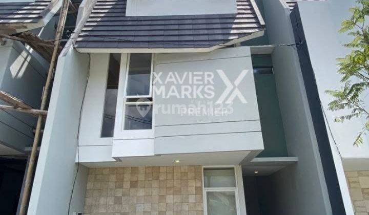 Rumah Baru 3 Lantai di Tumenggung Suryo, Blimbing Malang 1