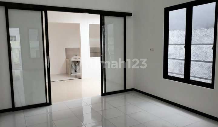Dijual Rumah Minimalis Baru Gress di Jalan Sungai, Purwantoro Blimbing Malang 10