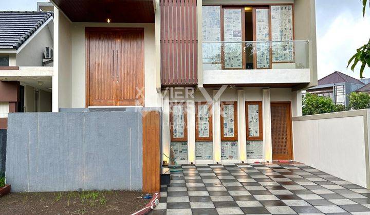 Rumah Baru Konsep Split Level di Greenwood Golf, Araya, Malang 1