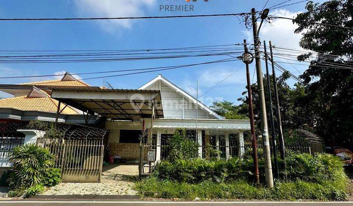 Rumah Asri Terawat di Ijen Boulevard, Klojen Malang  1