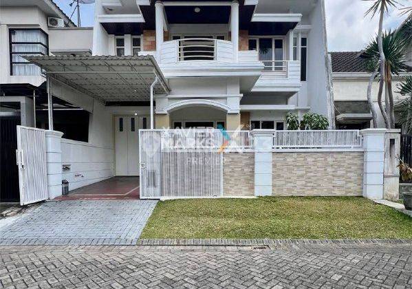 Rumah 2 Lantai Terawat Siap Huni di Cluster Golf Kota Araya, Blimbing Malang 1